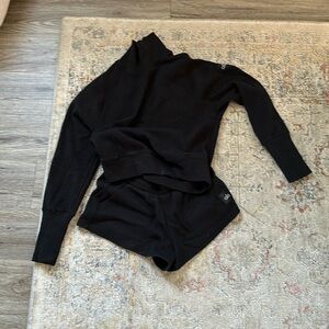 Mock neck Alo outfit
